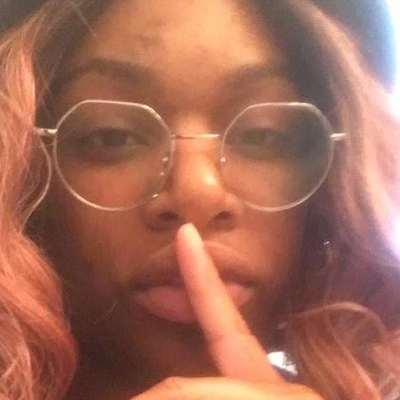 Meet your Posher, Brooklyn - Picture 1 of 1